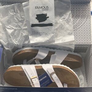 NWT Birkenstock Mayari Sandals